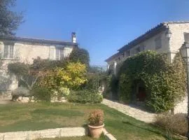Agréable chambre d'hôtes avec vue sur les collines