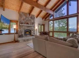 Kings Way Lake View - Spacious 4 BR w Private Hot Tub, Pool Table!