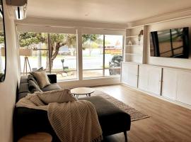 Spacious Unit in Convenient Location, biệt thự ở Yarrawonga
