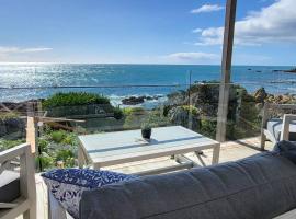 Heathcliff. Stunning ocean views!, villa in Boat Harbour