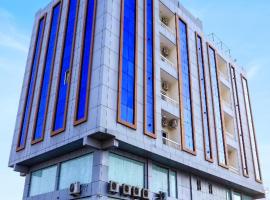 SH Hotel - Free Parking, hotel em Ras al-Khaimah