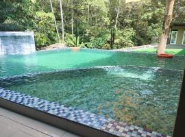 Bentong Wellness Resort Midland 8BR 30PAX By Verano Homestay, villa em Bentong