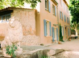 Gîte dans Bastide Provençale, Piscine & Sauna، فندق في Auriol
