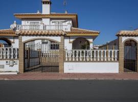 La Fonda de Julia Magnifica casa muy luminosa y amplia con chimenea y barbacoa, hotell i Matalascañas