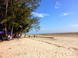 3BR Retreat Homestay near to GoldCoast, Sepang by Verano, cottage in Sungai Pelik