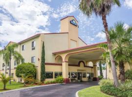Days Inn by Wyndham Sarasota I-75, hotell i Sarasota