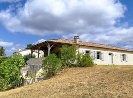Amazing Home In Anth With Kitchen, hotel in Anthé