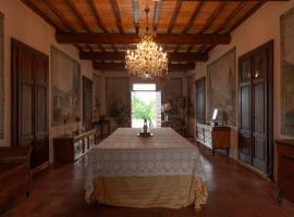 Villa Cairoli Gonzaga, bed and breakfast en Gonzaga