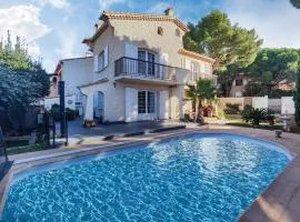 Amazing Home In Agde With Wi-fi