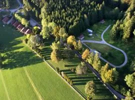 Camping-Chalets La Favière