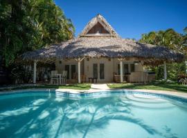 Adorable villa caribéenne à 300 mètres de la plage, Hotel in Las Terrenas