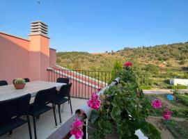 Apartamentos La Flor, hotel in San Martín de Moncayo