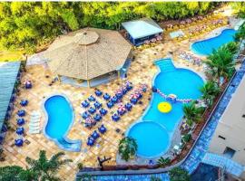 Flat - Condomínio Golden Dolphin Express, hotel em Caldas Novas