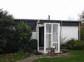 Attractive bungalow at the North Sea in Warwerort