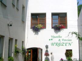 Penzion a Vinoteka Hrozen, hotelli kohteessa Kroměříž