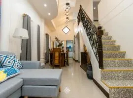 Whitehaus BnB
