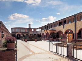 Hotel Il Chiostro, hotel Oppeanóban