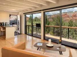 Private, Modern, Luxury Studio With Unmatched Red Rock Views Private Trail Head - Enjoy on property Sauna, Aromatherapy Steam Room, Hot Tub, Pools and Wellness Services