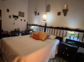 Mendoza’s Guest House, cheap hotel in Santa Ana