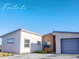 Two Fantails - Lake Views, hotel in Lake Tekapo