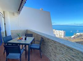 Sea View Apartment in Patalavaca, hotel i Patalavaca