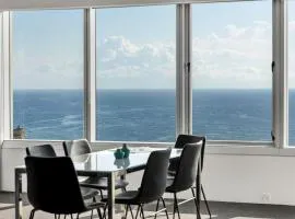 Q1 Luxury 3BR Ocean View Family Apartment with SPA