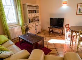 Maison agréable en centre historique, ξενοδοχείο σε Saint-Céré