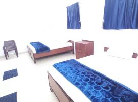 Mahadev Home Stay, hotel with jacuzzis in Varanasi