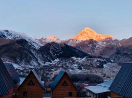 Guesthouse Elli & Cottages, hotel v destinácii Kazbegi