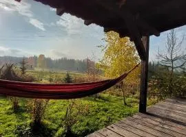 Domek Adam z widokiem na góry Lasówka