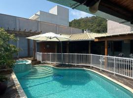 Casa com piscina edícula rústica, hotel ieftin din Penha