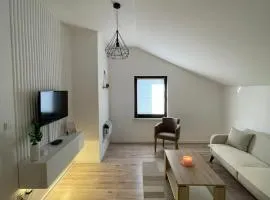 Hills Holiday House