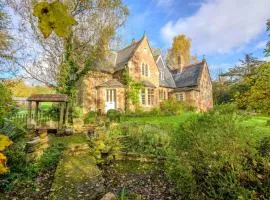 Country House with 7 bedrooms and 3 buildings