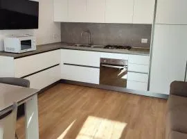 Moderno appartamento con giardino