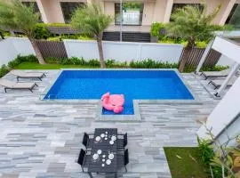 S8 Aria Resort