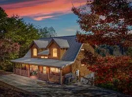 Bearfoot Pines - True Log Cabin - Wi-Fi, Hot Tub, Fishing, Deck with views! - Mins to PF