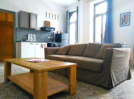 Le Cours Foucault - 3 appartements - 8 couchages, hotel in Montauban