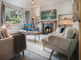 Ellerthwaite Place X3 Bed House with Hot Tub in Central Windermere, hotelli kohteessa Windermere