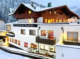 Aparthotel Dorfplatzl Garni Apartments & B&B