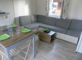 Mobil home 685 3 chambres Siblu La Réserve, hotel v destinaci Gastes