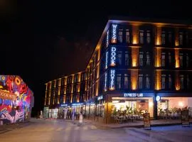 WestDoor Hotel