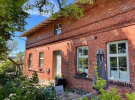 Wohnung Bö - Alte Schule, hotell i Glowe