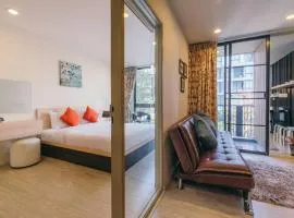 Modern Condo in Nimman (F309) by Pimolplace