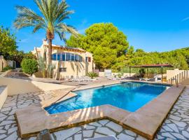 Villa Enzo - PlusHolidays, hotel bintang 4 di Moraira