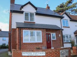 1 Matrons Cottages, hotel a Littlehampton