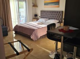Fay's luxury loft, hotel din Volos