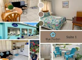 SUITE 1, Blue Pavilion - Beach, Airport Taxi, Concierge, Island Retro Chic อพาร์ตเมนต์ในWest Bay