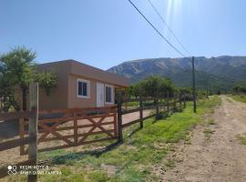 Casa de Montaña, hotel in Cortaderas