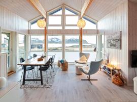 Vaeranes- Ny hytte med flott utsikt, holiday home in Ramberg