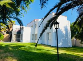 Sunny stay Guesthouse Rooms and Breakfast Option – hotel w mieście Midrand